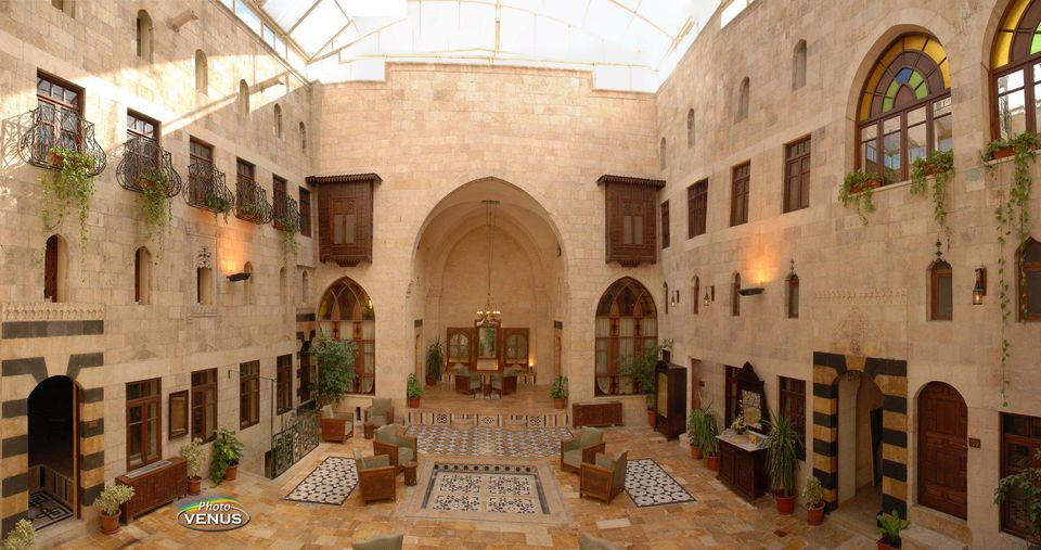 دار زمريا قندق ثراثي بقوام حلبي 