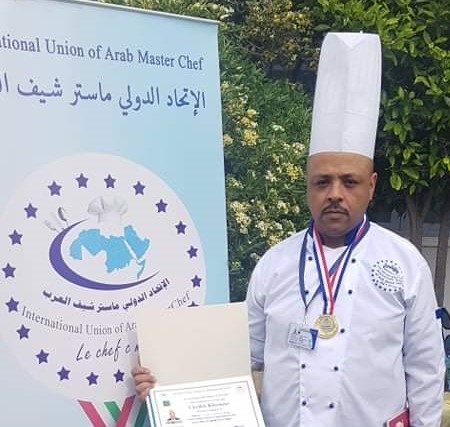 الشيف الجزائري خنور الشيخ   في حوار خاص لمجلة الاتحاد الدولي ماستر شيف العرب 