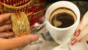 حق الملح  هدية رمزية تقدم للمرأة الجزائرية صبيحة العيد   كشكر و عرفان  لتعبها طيلة شهر رمضان 